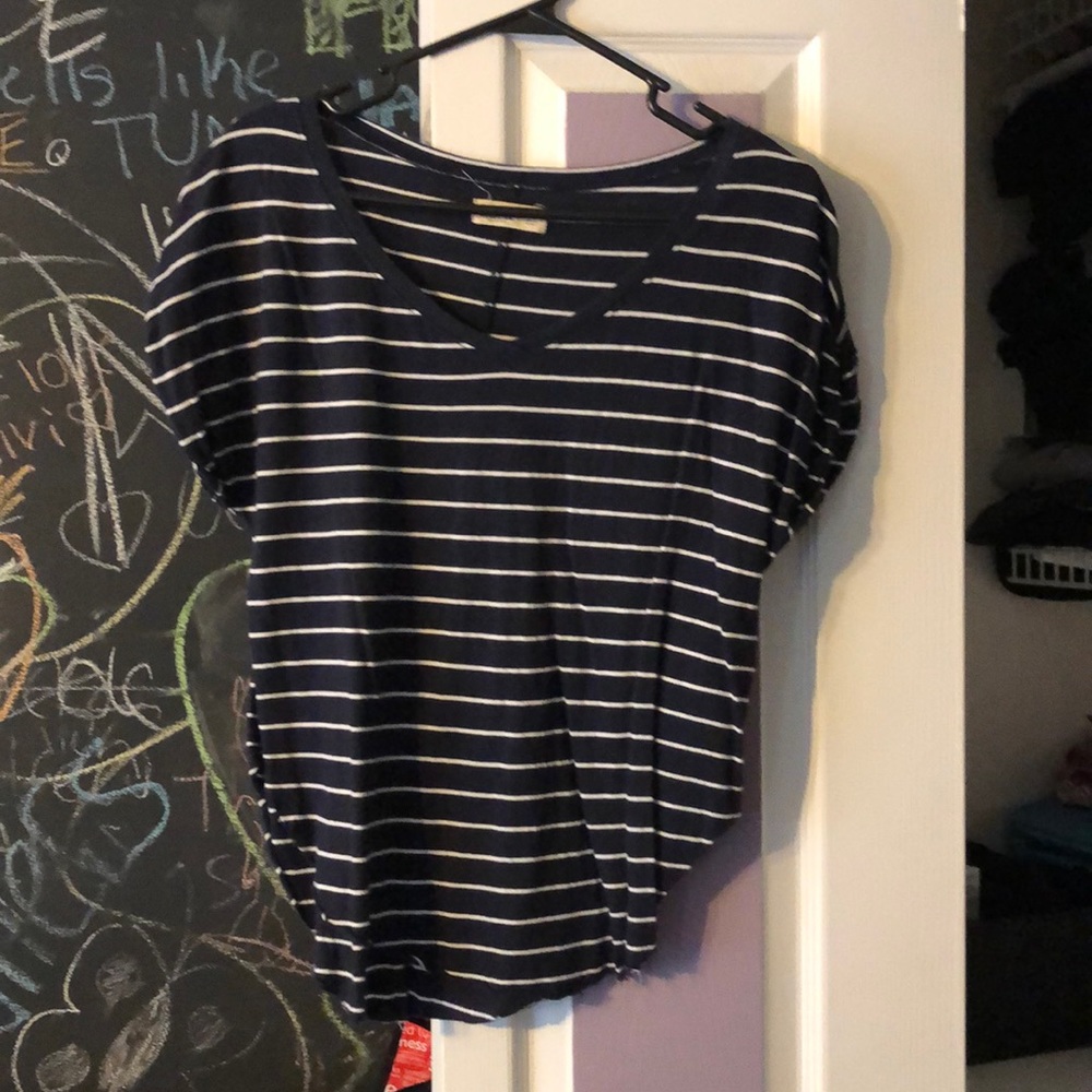 Hollister t shirt